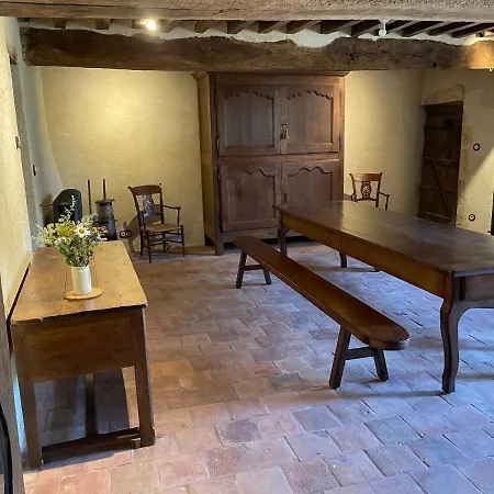 Maison D'hote Du Chateau De Fontariol 게스트하우스